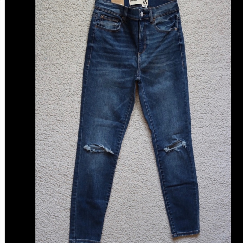 *NEW* HIGH RISE KNEE RIPS JEGGING